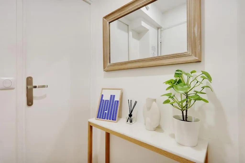 Charming Flat - Pere Lachaise Paris France